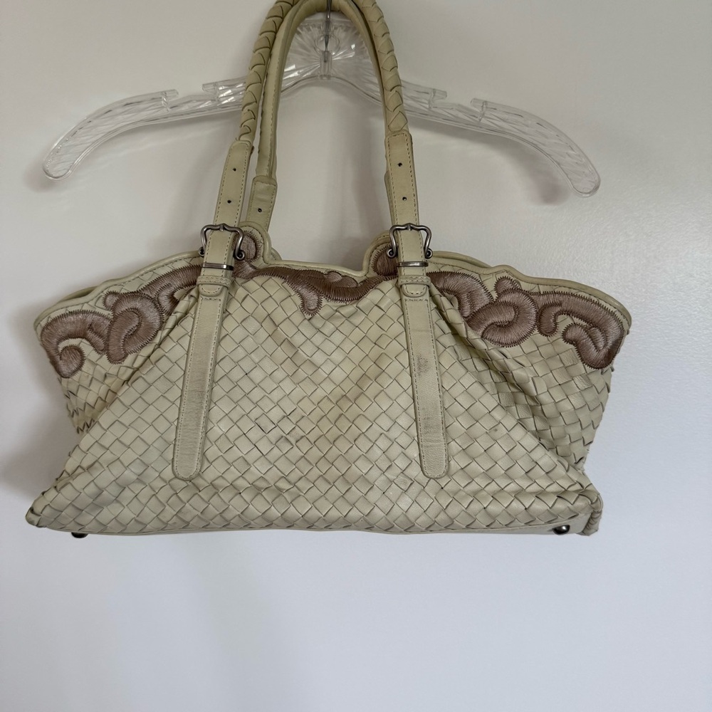 Bottega Veneta Cream Woven Leather Tote with Decorative Trim - Picture 3 of 15